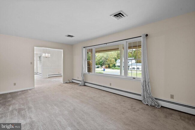 Foto del edificio - 21692 Potomac View Dr