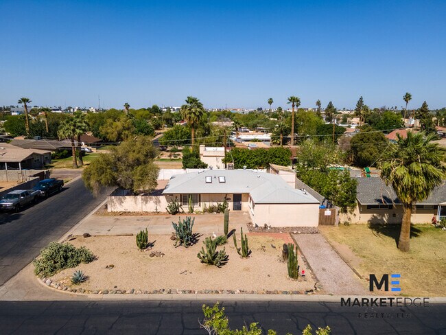Foto del edificio - 3Bed/2Bath House at 19th/Camelback! $899 M...