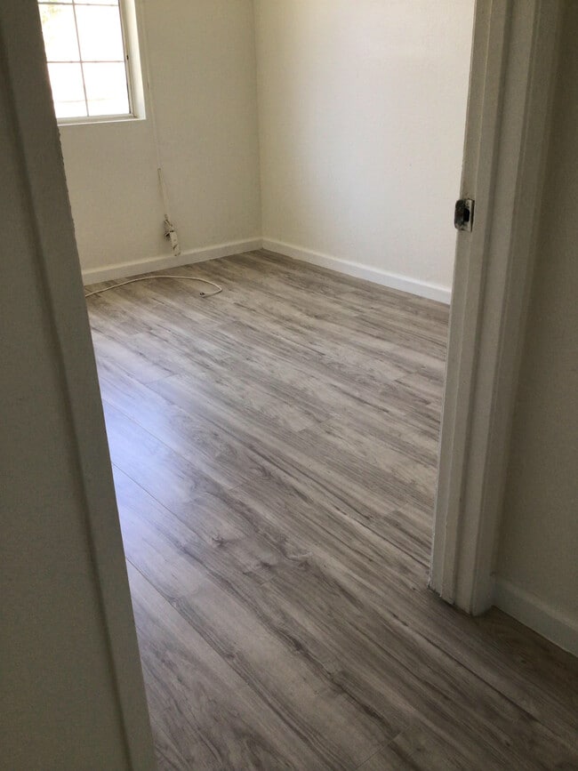 Photo - 335 E 76th St House