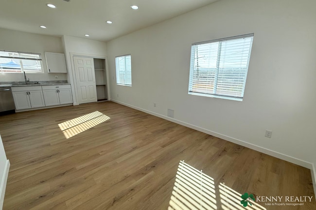 Photo - Brand New 3BD/2BA ADU with Modern Finishes... House