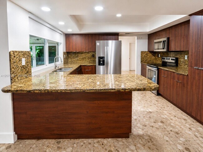 Building Photo - 15330 Durnford Dr