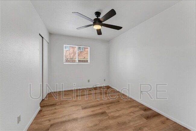 Building Photo - 2810 N Roberta Dr