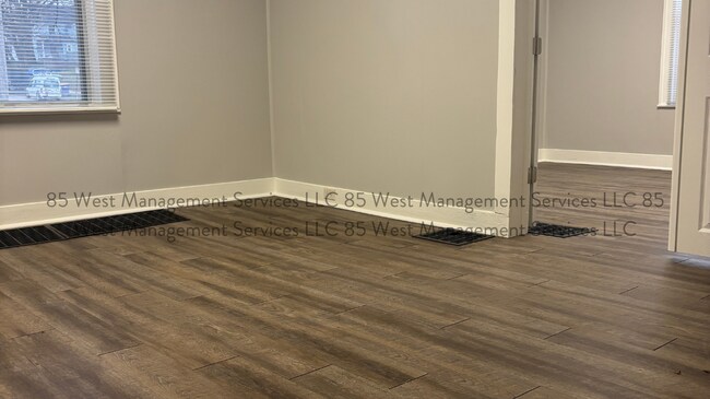 Foto del edificio - 1022 3rd St NW