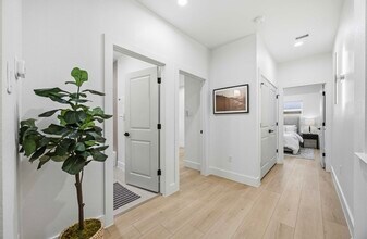 Building Photo - 5313 Bacher St