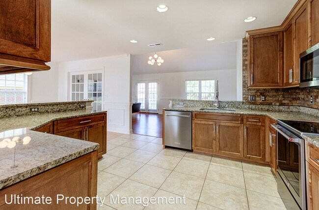 Building Photo - 3 br, 2.5 bath House - 4314 Tillson Road