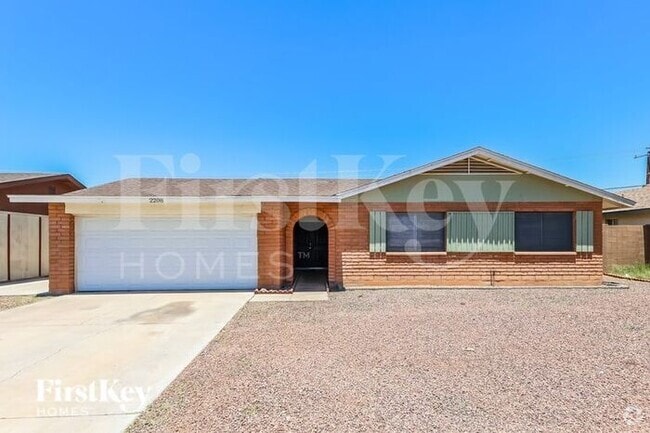 Building Photo - 2208 W Dahlia Dr