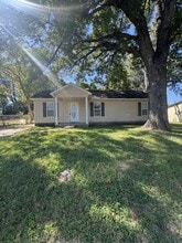 Building Photo - 97 Pecan St