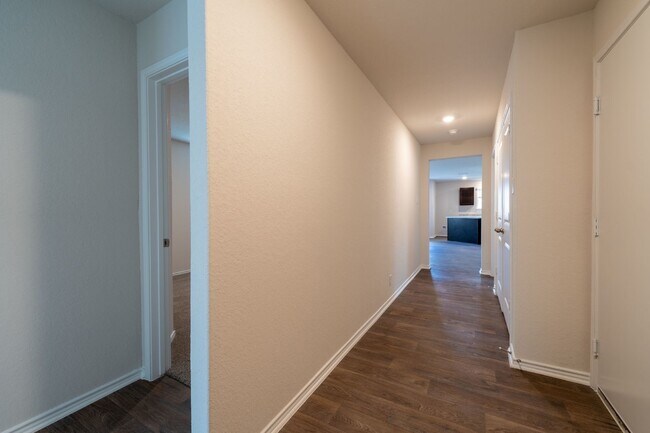 Building Photo - 9562 Ranch Lp