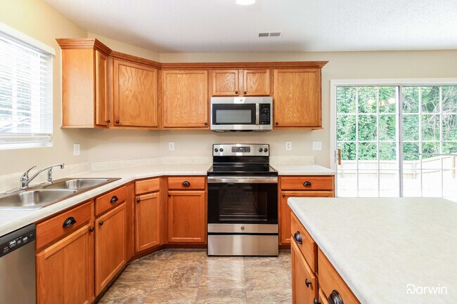 Building Photo - 9 Loxwood Ct