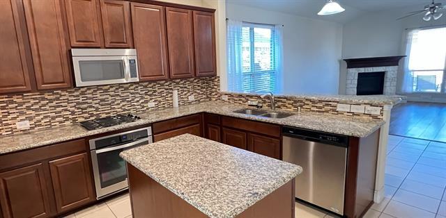 Foto del edificio - 620 Calliopsis St