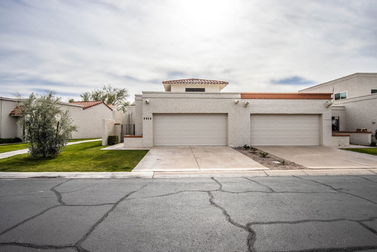 Foto principal - Available! Beautiful fully furnished/equip...
