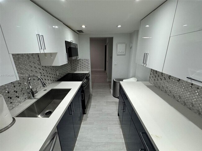 Foto del edificio - 1251 NE 108th St
