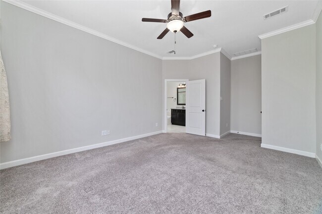 Foto del edificio - 11127 Bluewater Lagoon Cir