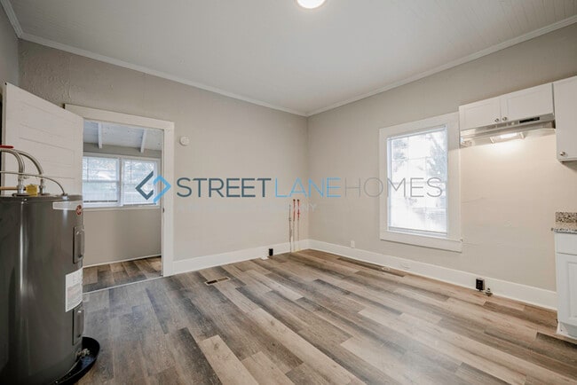 Building Photo - NOW OFFERING HALF OFF THE FIRST FULL MONTH...