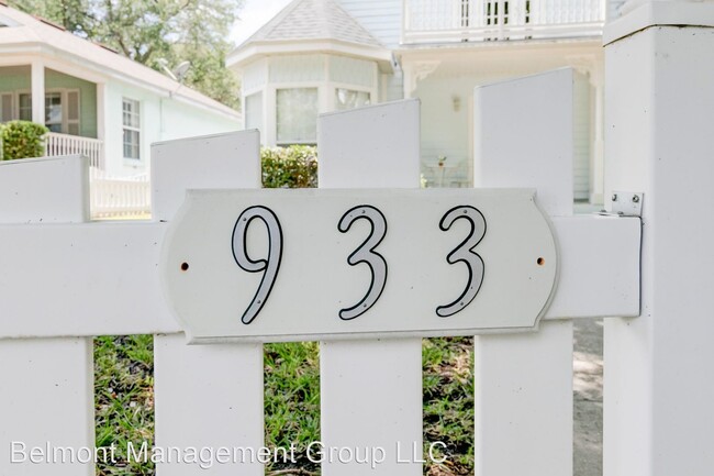 Building Photo - 3 br, 3 bath House - 933 Lake Elsie Drive