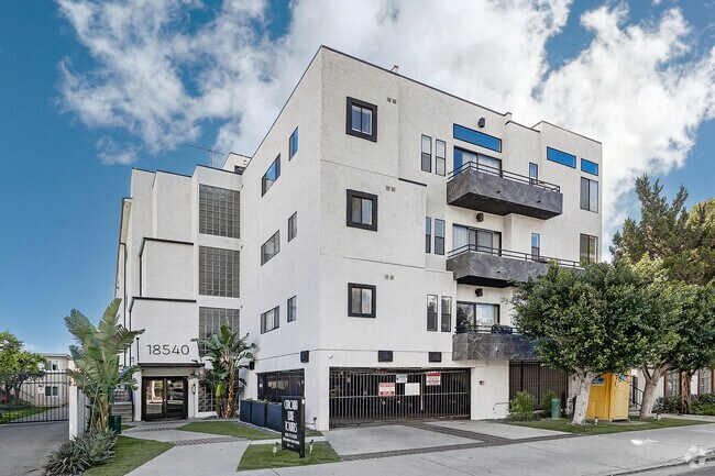 Foto del edificio - Citronia Luxe Towers Apartments