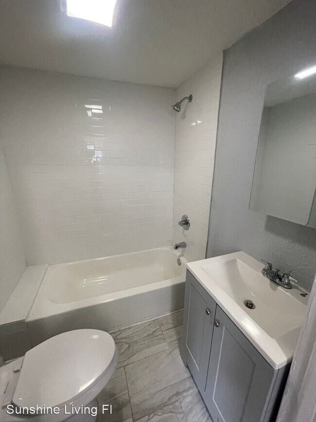 Building Photo - 3 br, 1 bath House - 1357 Evergreen Ave