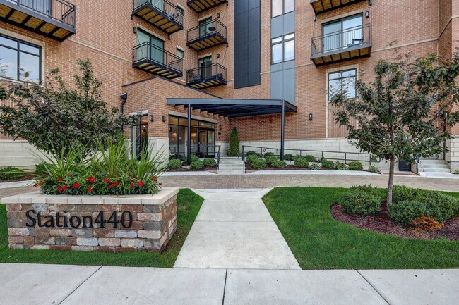 Foto del edificio - HIGHPOINT Highwood Station 440