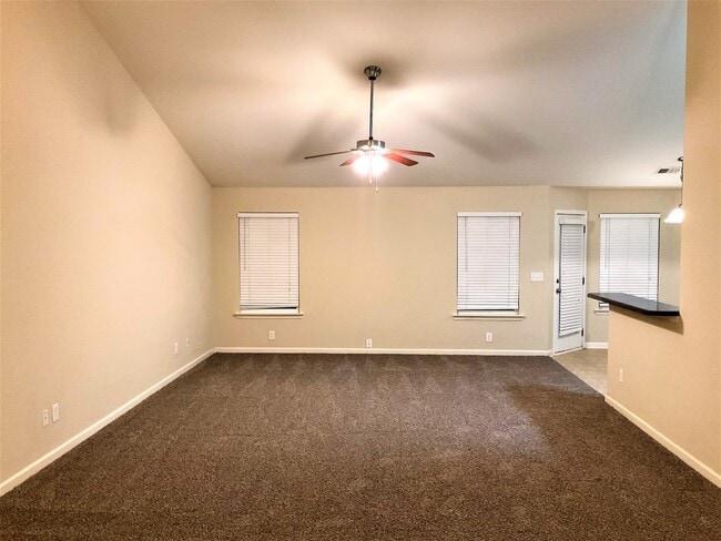 Building Photo - 521 Harmony Way