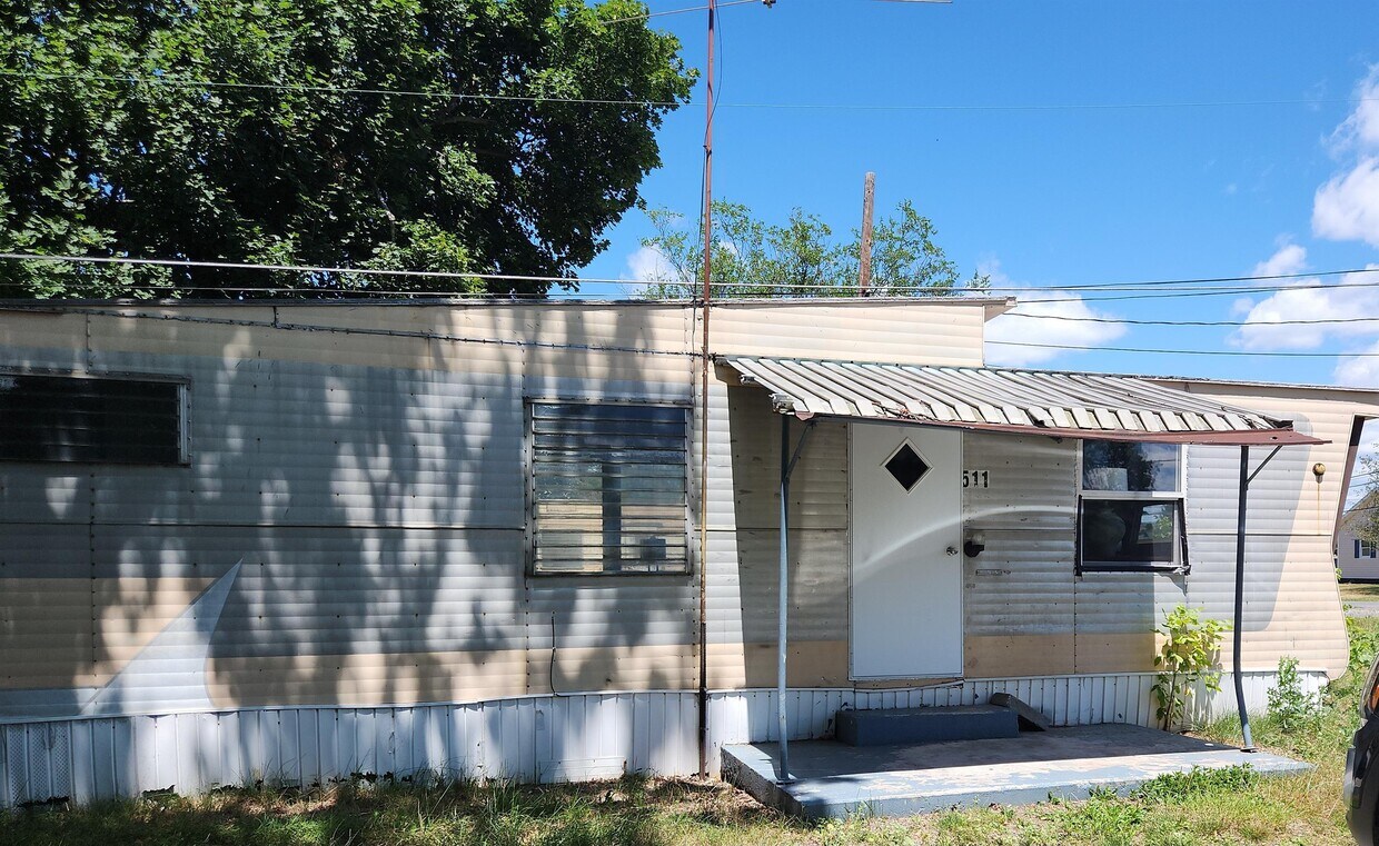 Primary Photo - 511 N Western Ave