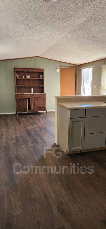 Building Photo - 12 Glimmer Dr