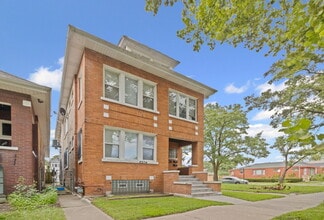 Building Photo - 8204 S Marquette Ave