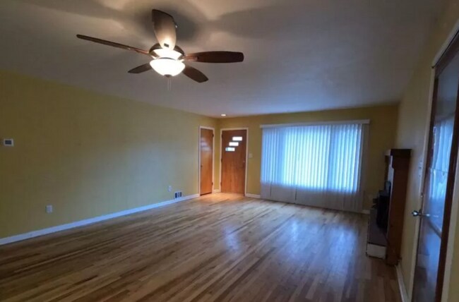 Foto del edificio - 1704 Dale Ct
