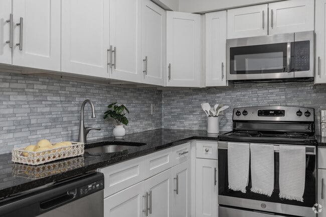 Interior Photo - Oak Knoll