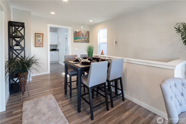 Foto del edificio - Columbia City Updated Home for Lease