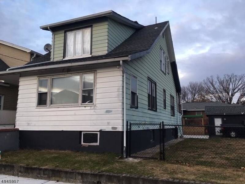 Primary Photo - 36 Killian Pl