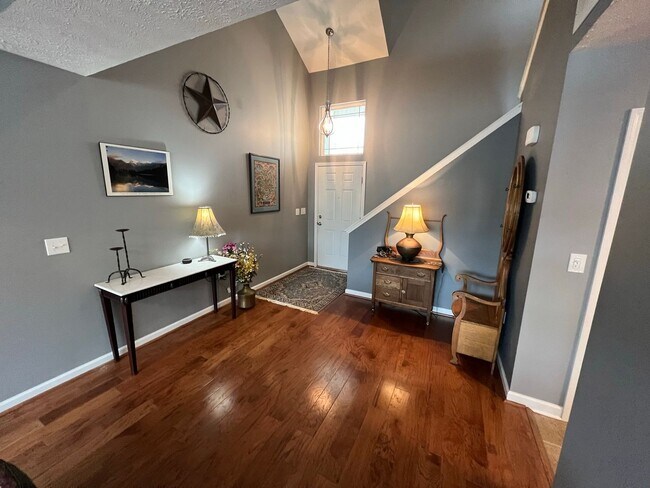 Building Photo - **FULLY FURNISHED** - 2 Bedrooms, 2.5 Bath...