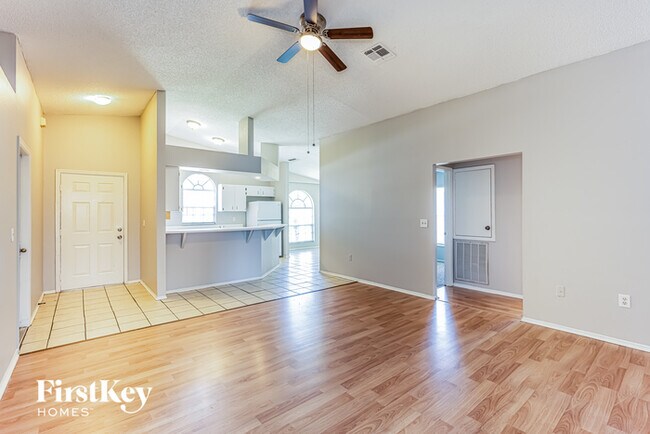 Foto del edificio - 468 Emerald Cove Loop