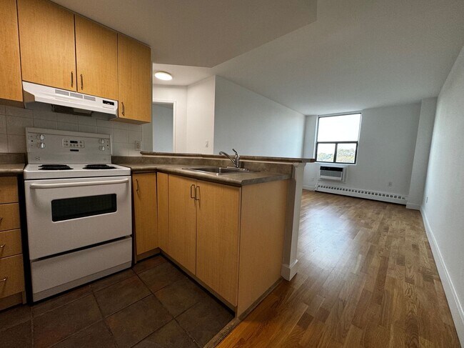 Photo du bâtiment - 798 Richmond Street West