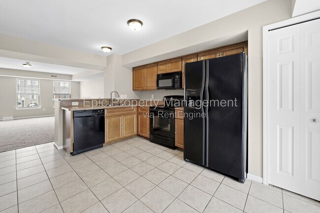 Foto del edificio - 14204 Lakeside Blvd N