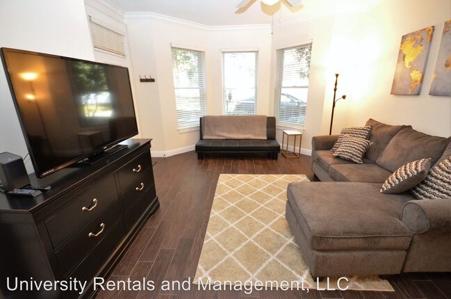 Foto del edificio - 2 br, 2 bath House - 423 NE 2nd ave