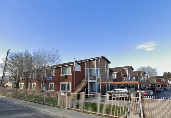 Building Photo - 38257 12th St E