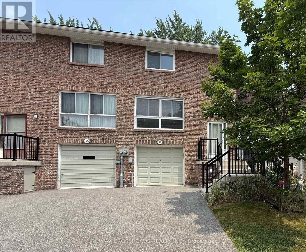 Primary Photo - 625-625 Rathburn Rd