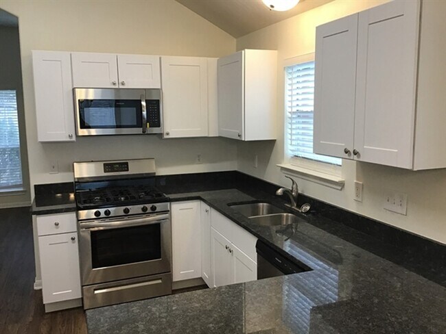 Foto del edificio - 2543 Fox River Ln