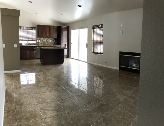 Building Photo - 3BD/2BA May Ranch Home!