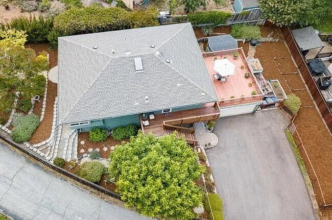 Foto del edificio - 416 Sherman Dr
