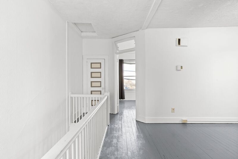 Foto principal - 2466 NW Vaughn St