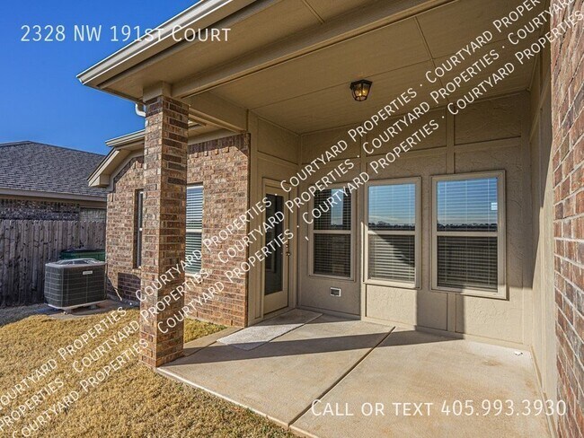 Foto del edificio - 2328 NW 191st Ct