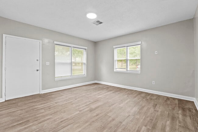 Photo - Southwestern Parkway House