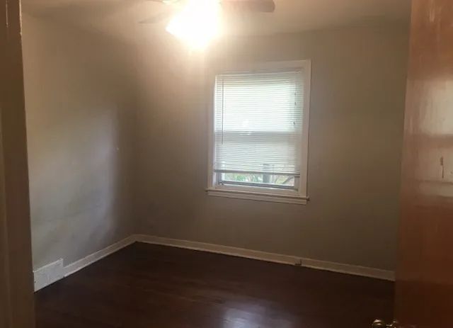 Foto del edificio - 9138 Keating Ave