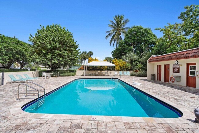 Foto del edificio - 1707 Consulate Pl