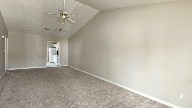 Foto del edificio - 340 Greendale Pl