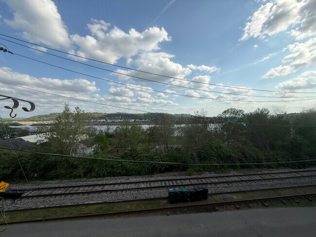 Foto del edificio - 2308 Gladstone Ave