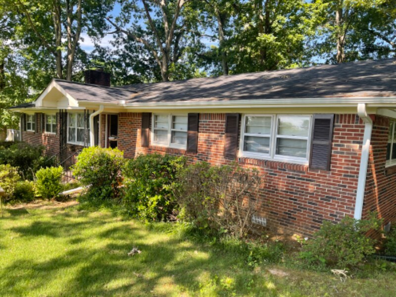 Primary Photo - 2040 Alpine Dr