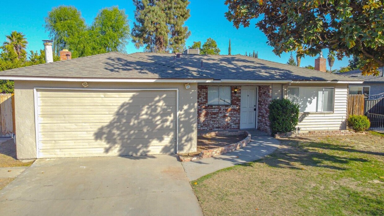 4696 N Hughes Ave, Fresno, CA 93705 House Rental in Fresno, CA