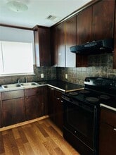 Building Photo - 4440 Vivian Rd